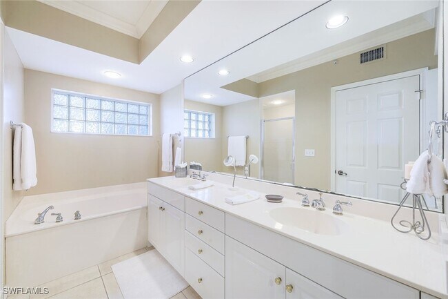 Foto del edificio - 325 Dunes Blvd