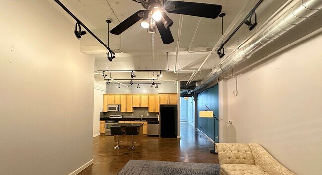 Foto del edificio - South End Lofts Condo Ready for Move-In