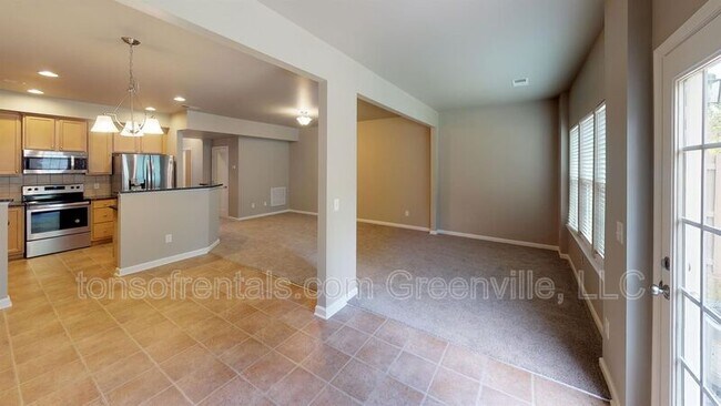 Building Photo - 433 Woodbark Ct