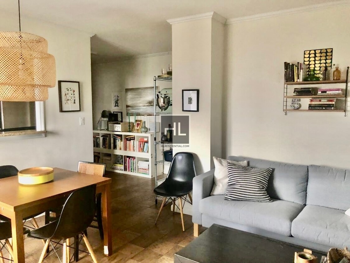 Foto principal - 300 W 55th St