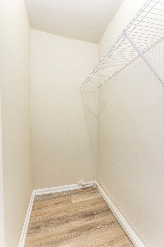 Building Photo - 115 3rd St NW