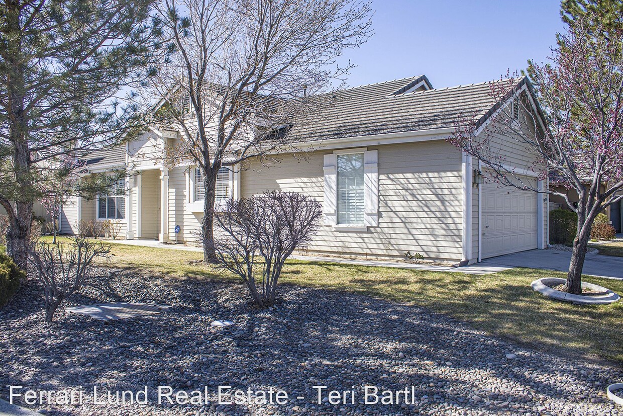 Primary Photo - 3 br, 2 bath House - 10160 Donner Peak Dr