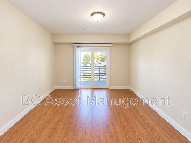 Building Photo - 1459 MacArthur Blvd