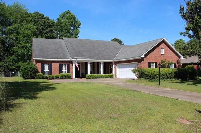 Foto del edificio - Home for rent in Arrowhead