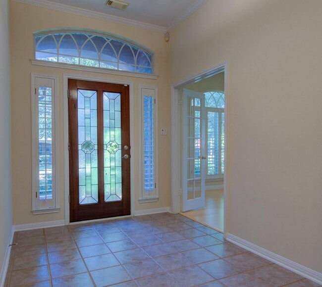 Building Photo - 15013 Cordero Dr