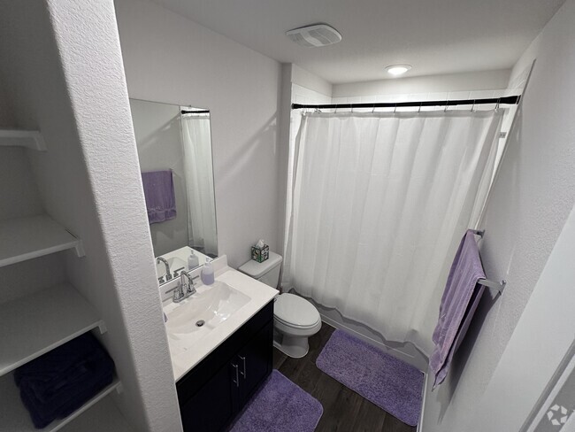 Building Photo - 121 Escala Way