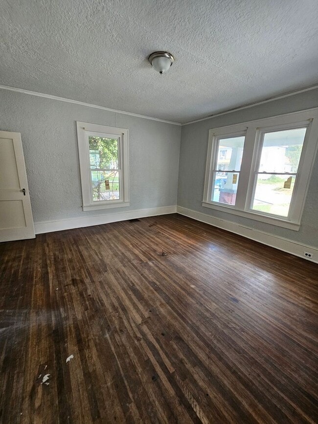 Foto del edificio - 3 BR house in High Point!