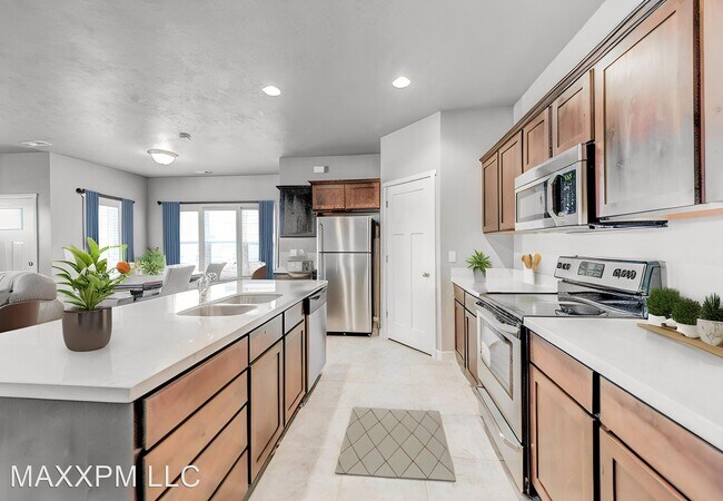 Foto del edificio - 3 br, 2.5 bath House - 5620 W Island Ridge Dr