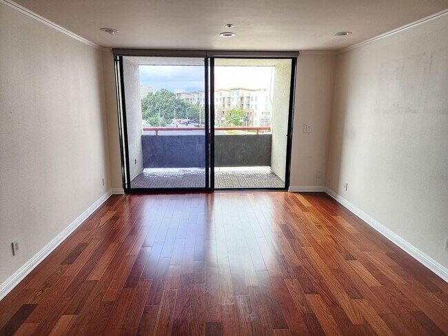 Foto del edificio - 222 S Central Ave