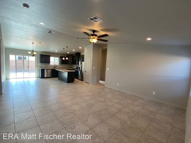 Building Photo - 4 br, 2 bath House - 11665 E 33rd Pl