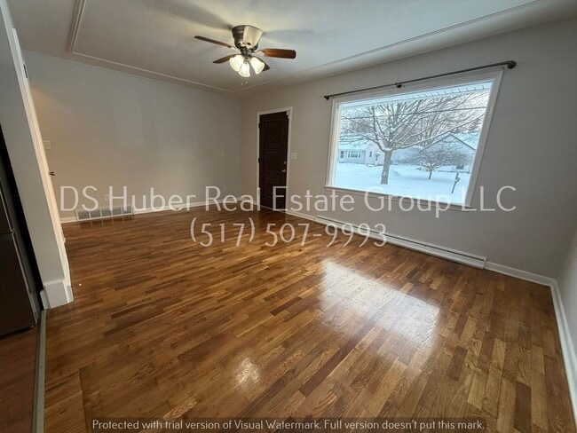 Foto del edificio - 6964 Cooper Rd