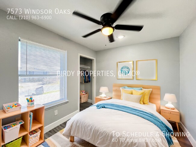 Building Photo - "Charming 2-Bed Oasis in San Antonio's Win...