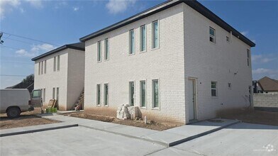 Building Photo - 4900 W Huckleberry St
