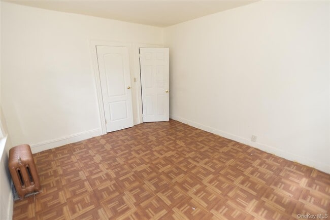 Building Photo - 6 Greendale Ave