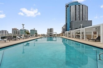 Building Photo - 150 E Robinson St