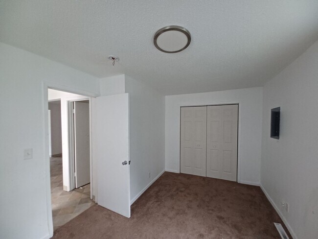 Foto del edificio - Check out this wonderful 1 bedroom plus de...