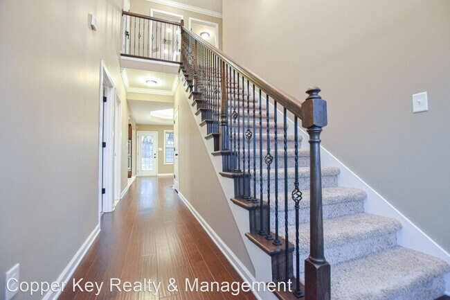 Foto del edificio - 5 br, 3 bath House - 711 Sturdivant Drive