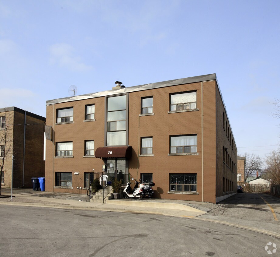 Building Photo - 70 15th St