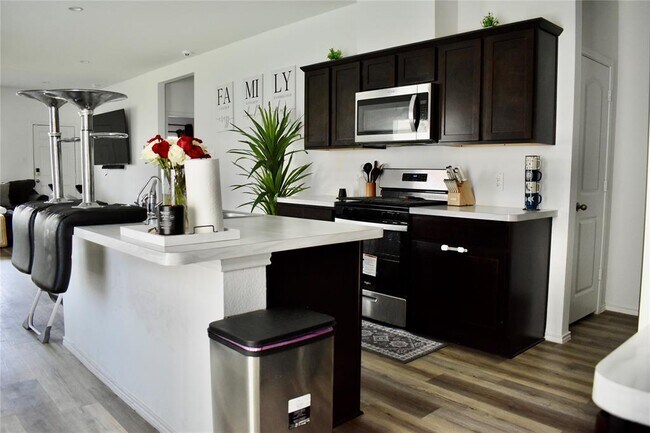 Foto del edificio - 1811 Legacy Hills Dr