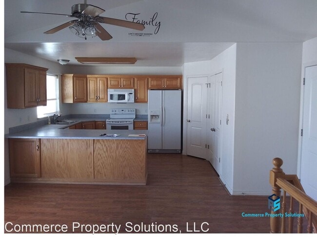Building Photo - 4 br, 3 bath House - 1271 N 100 E