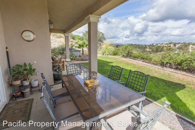 Foto del edificio - 4477 Highland Oaks St