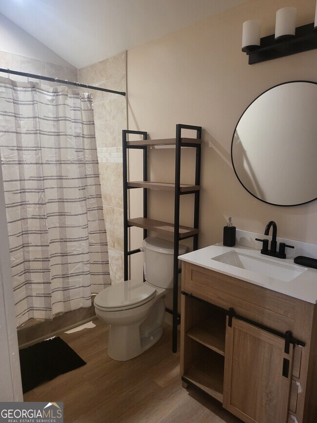 Foto del edificio - 3246 Jodeco Dr