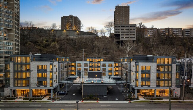 Building Photo - 7101 River Rd
