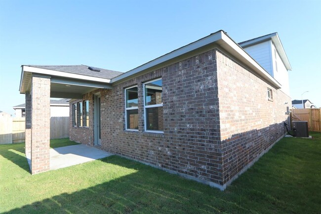Building Photo - 21807 White Stone Creek Dr