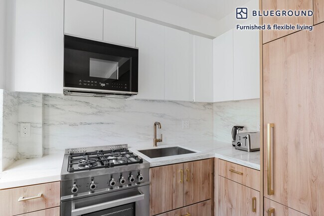 Foto del edificio - 340 E 52nd St