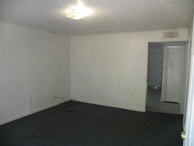 Building Photo - 1255 Keeland Ln