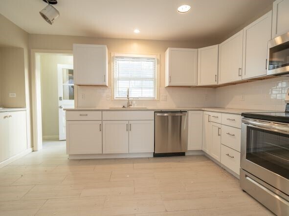 Foto del edificio - 629 E Meyer Blvd