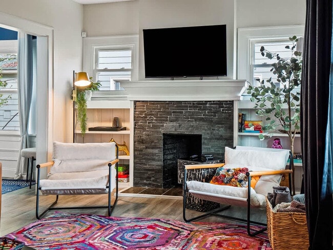 Building Photo - 2804 6th St