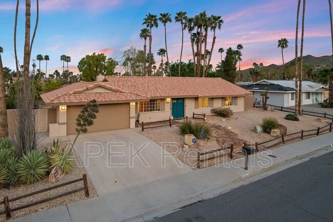 Building Photo - 1334 S San Joaquin Dr