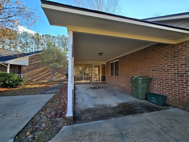 Building Photo - 2230 Tudor St