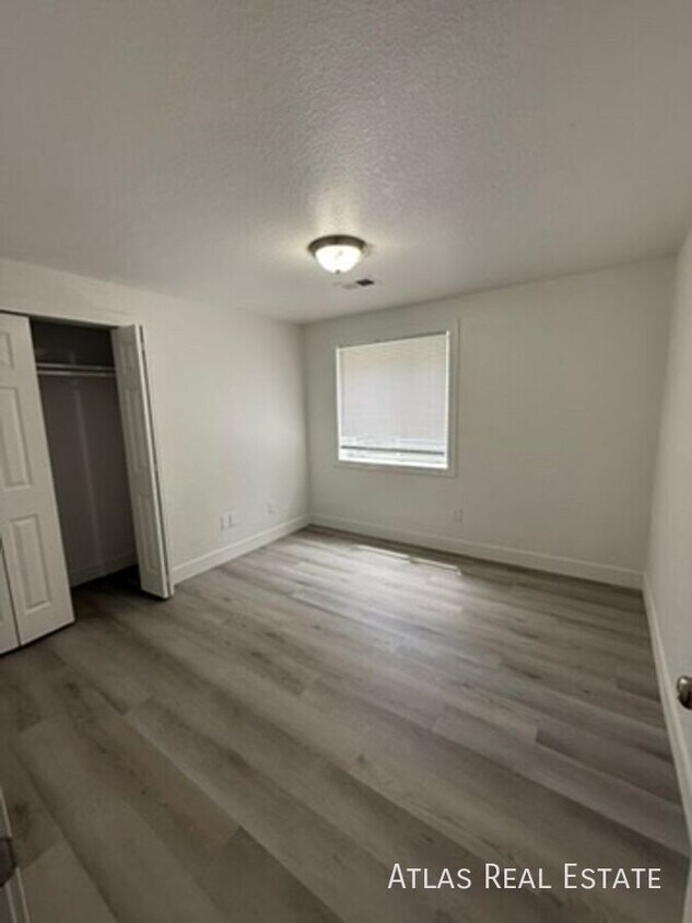 Foto principal - 1904 8th Ave