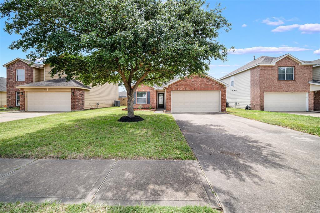 Foto principal - 17963 Branch Creek Dr