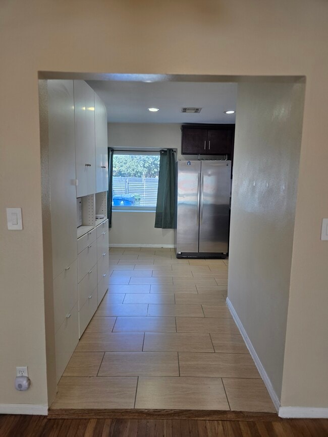 Foto del edificio - 15360 Saticoy St