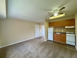 Building Photo - 3506 Beech Ave