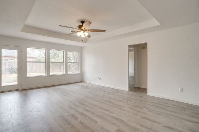 Foto del edificio - 1512 Clover Ln