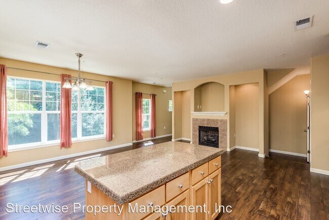 Foto del edificio - 22860 SW Forest Creek Dr