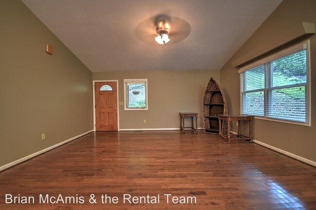 Building Photo - 305 Allison Cove Trl