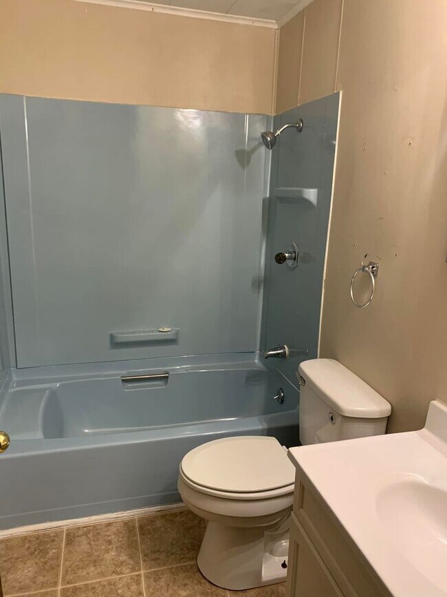 Foto del edificio - 5204 N Harlan Ave