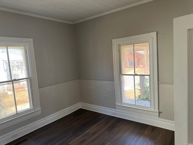 Foto del edificio - 353 Ann St NW