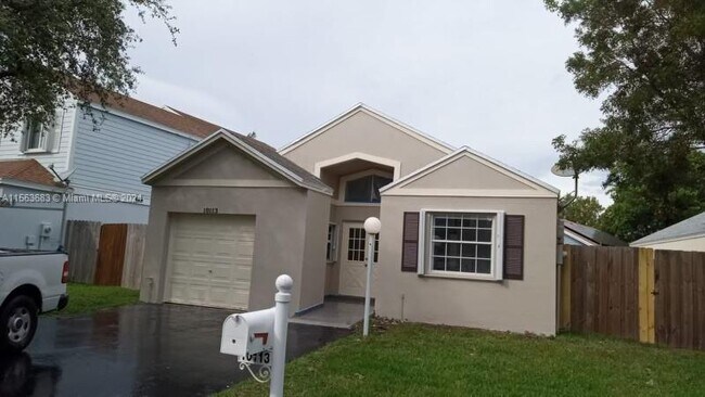 Foto del edificio - 10113 SW 223rd Terrace