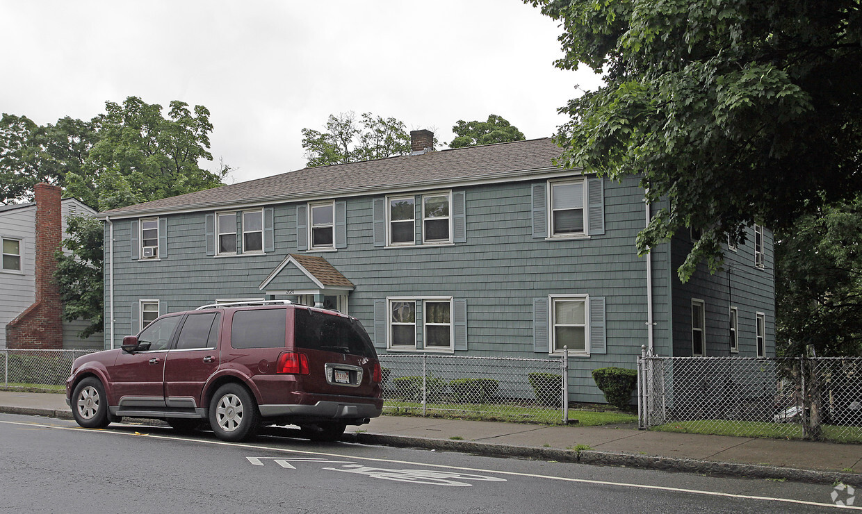Building Photo - 2020 Dorchester Ave