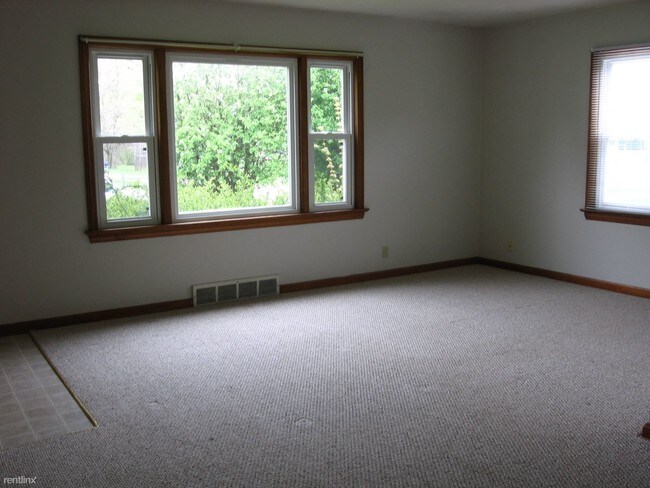 Building Photo - 2 br, 1 bath  - 602 Parkside Dr