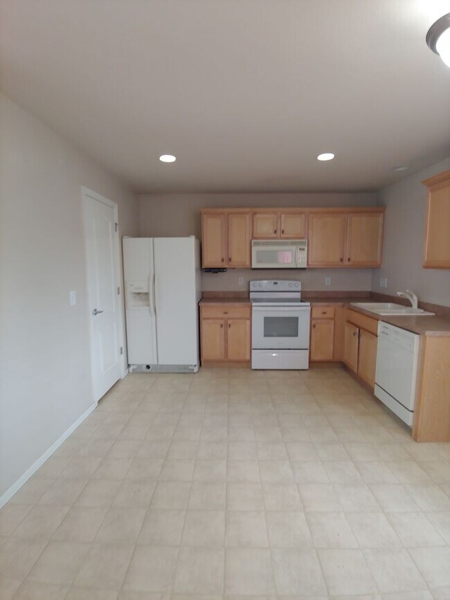 Foto del edificio - Delightful 3BD/2BA Townhome in Erie