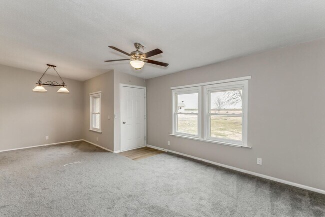 Foto del edificio - Beautiful Home in Kingman Available For Rent or Rent to Own located on Nearly 1 Acre!