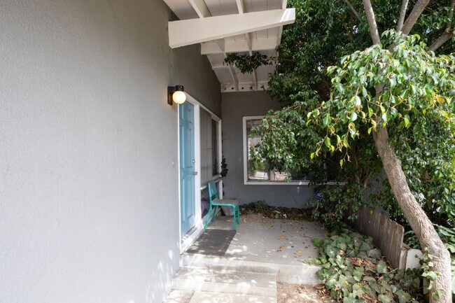 Foto del edificio - 8357 Elsmore Dr