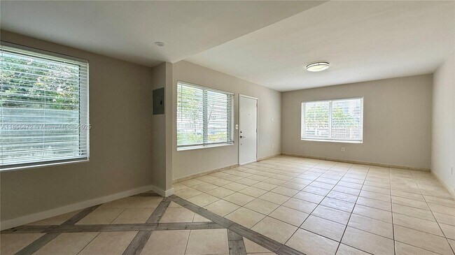 Foto del edificio - 534 SW 6th Ct